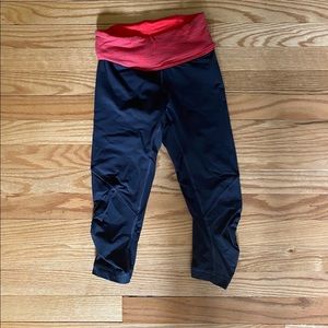 Black lululemon capris.